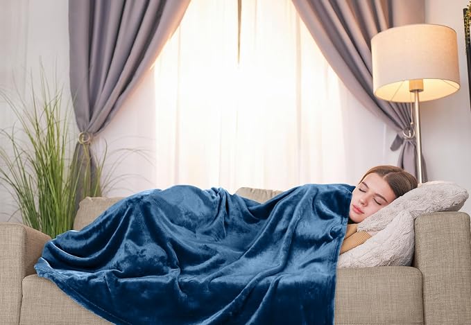 Utopia Bedding Soft Fleece Bed Blanket Twin Size Royal Blue (60x80 Inch) | Microfiber Plush Warm Lightweight Breathable Cozy Blanket Anti-Static, All Season Use, Gift for Women and Men