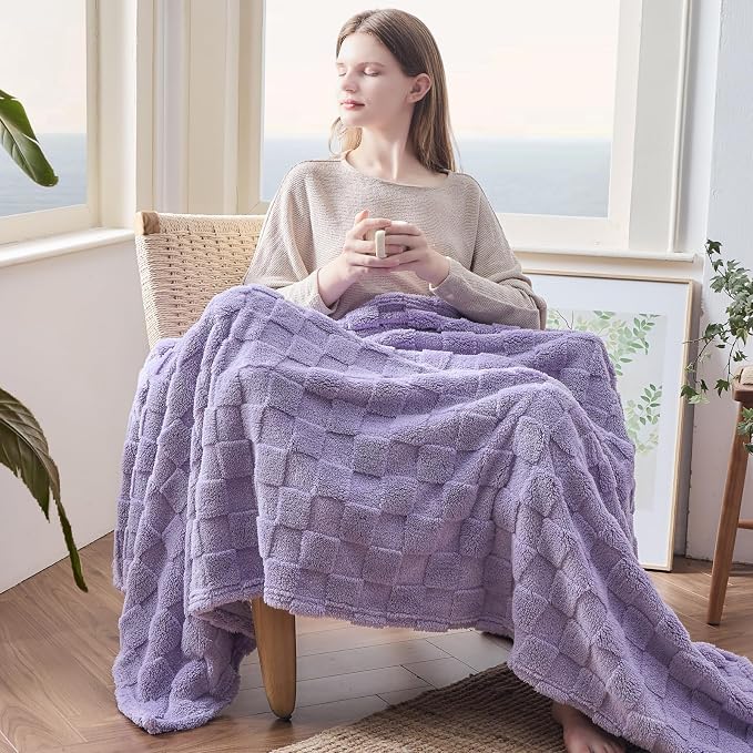 NEWCOSPLAY 3D Checkered Flannel Throw Blanket, Lavender Checkered, 50"x70" | Super Soft Cute Lightweight Decorative Premium Silky Fleece Blanket for Couch Sofa Bed, Gift for Women Men, All Season Use