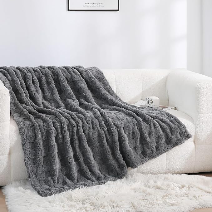 Grey Fleece Throw Blanket 50”×60”Checkered Design for Couch Sofa | Super Soft Cozy Plush Microfiber 3D Square Pattern Flannel Blanket for Bed Lightweight for Adults,Women