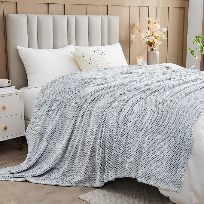 NEWCOSPLAY Fleece Leaves Pattern Queen Blanket, Frosty Dark Grey, 90"x90" | Super Soft Throw Blanket, Lightweight Cozy Bed Sofa Blanket, Premium Silky Flannel Fleece, Travel Blanket for All Season Use
