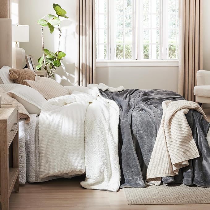 Bedsure GentleSoft Sherpa Fleece Queen Blankets for Bed, Non-Heated, Thick and Warm Throw for Women and Men, Soft Fuzzy Plush Queen Blanket for Winter, Grey, 90x90 Inches