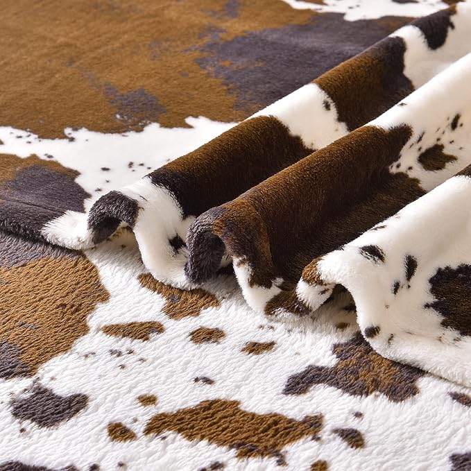 Bnuitland Cow Print Throw Blanket, Large Size 90x90 Inches, 300 GSM Double Sided Lightweight Fuzzy Decor, Super Soft Cozy Gift Flannel Fleece Blanket for Bed/Sofa/Couch/Outdoor