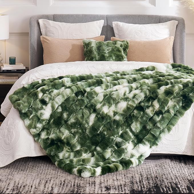 Cozy Bliss Faux Fur Throw for Couch, Fuzzy Soft Plush Thick Bubble Blanket for Sofa Bedroom Living Room, 50x60 Inches Tie-dye Olive Green