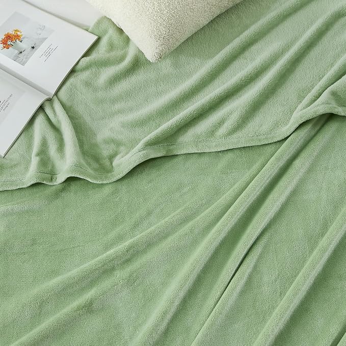 Hansleep Throw XL Sage Green Fleece Blanket, Soft Flannel Bed Blanket | Fuzzy Cozy Blanket 50x70 Inches, Multi-use for Bed, Sofa, Couch, Travel, Camping, All Season Warm Lightweight Cover