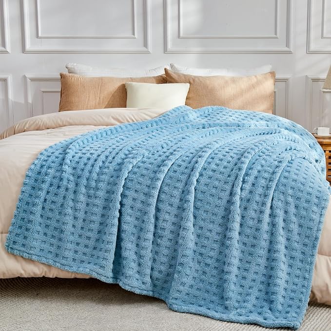 NEWCOSPLAY 3D Waffle Checkered Flannel King Blanket, Blue, 90"x110" | Super Soft Cute Lightweight Decorative Premium Silky Fleece Blanket for Couch Sofa Bed, Gift for Women Men, All Season Use