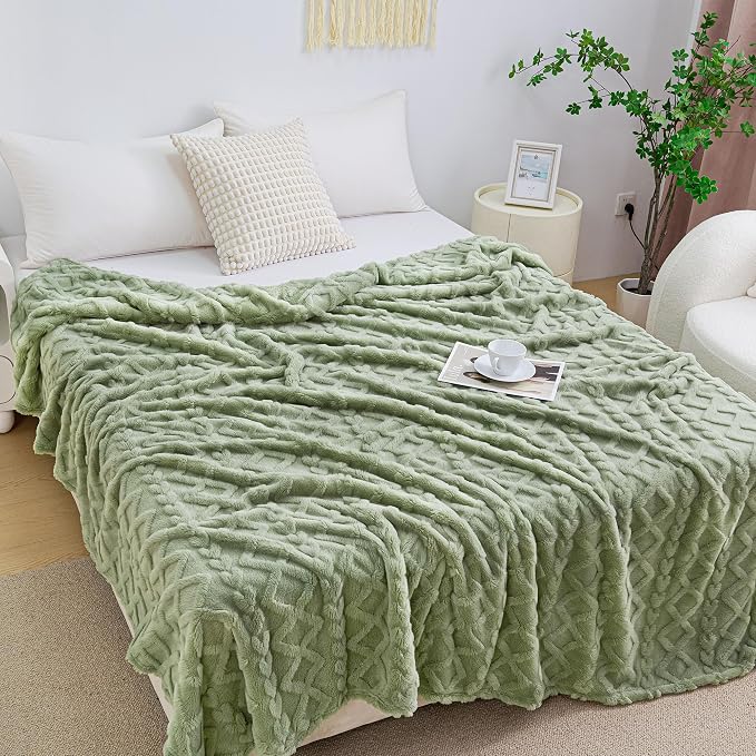 Aganear Fleece Throw Blanket for Bed Couch 90"x90" Sage Green | Lightweight Fuzzy Throw,Warm Gift for Women,Christmas,Housewarming,Soft,Boho Design for Room Home Decor,All-Season Use
