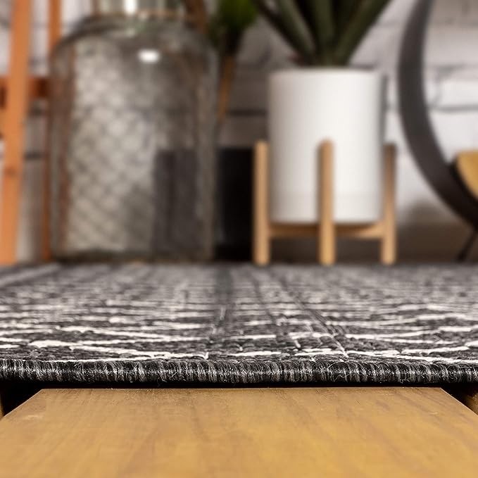JONATHAN Y Moroccan Geometric Indoor Outdoor Square Area Rug 3X3 Black/Gray, Ourika Textured Weave for Backyard, Patio, Porch, Easy-Cleaning, High Traffic, Pet-Friendly, Non-Shedding (SMB108F-3SQ)