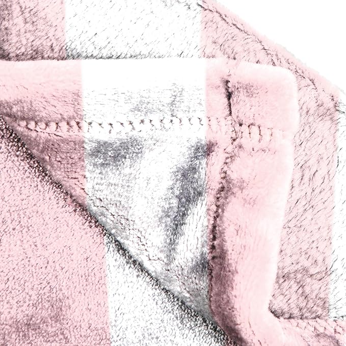 Jay Franco Plush Throw Blanket – Soft & Cozy Fleece Throw for Bedroom & Couch Décor, Official Licensed Product, Multi - Aristocats, 60x90 - Large Blanket