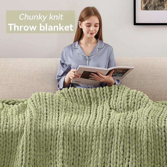 Negwoo Chunky Knit Throw Blanket, Knitted Throw Chenille Yarn, 60"*80" | Soft Thick Cable Knitted Blankets, Handmade Big Thick Blanket, Machine Washable Cute Comfy Blanket for Home Decor,Light green