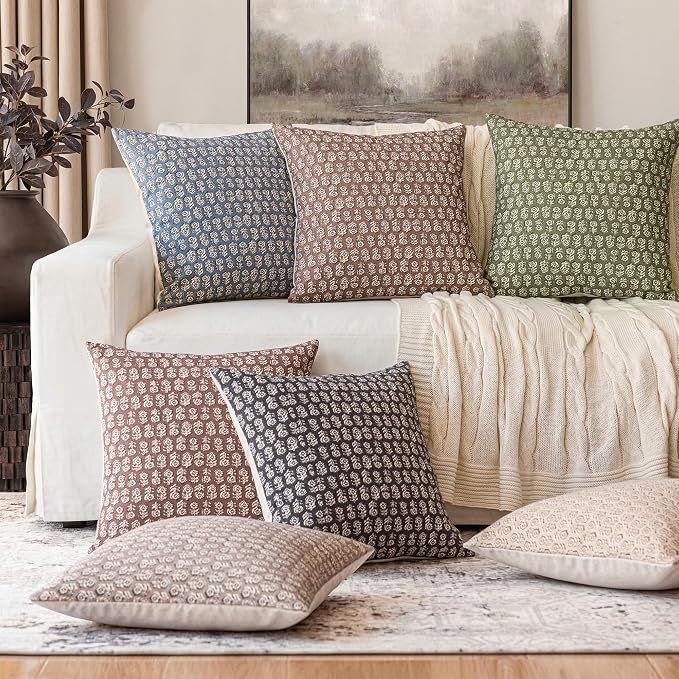 Foindtower Set of 2 Decorative Neutral Floral Print Throw Pillow Covers Vintage Accent Farmhouse Cushion Covers Boho Home Decor for Sofa Couch Chair Bedroom Living Room,18×18 Inch,Black