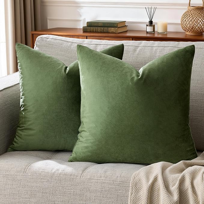 GIGIZAZA Olive Green Velvet Throw Pillow Covers 20x20 Pack of 2 | Decorative Pillows for Couch Sofa,280gsm Soft Textured Fabric,Modern Square Pillowcases,Luxury Cushion Covers
