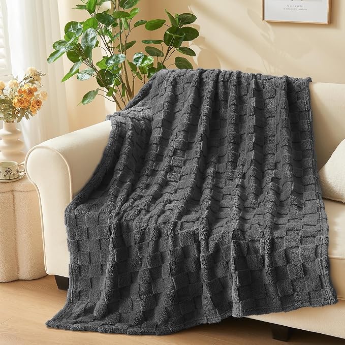 NEWCOSPLAY 3D Checkered Flannel Throw Blanket, Dark Grey, 50"x70" | Super Soft Cute Lightweight Decorative Premium Silky Fleece Blanket for Couch Sofa Bed, Gift for Women Men, All Season Use