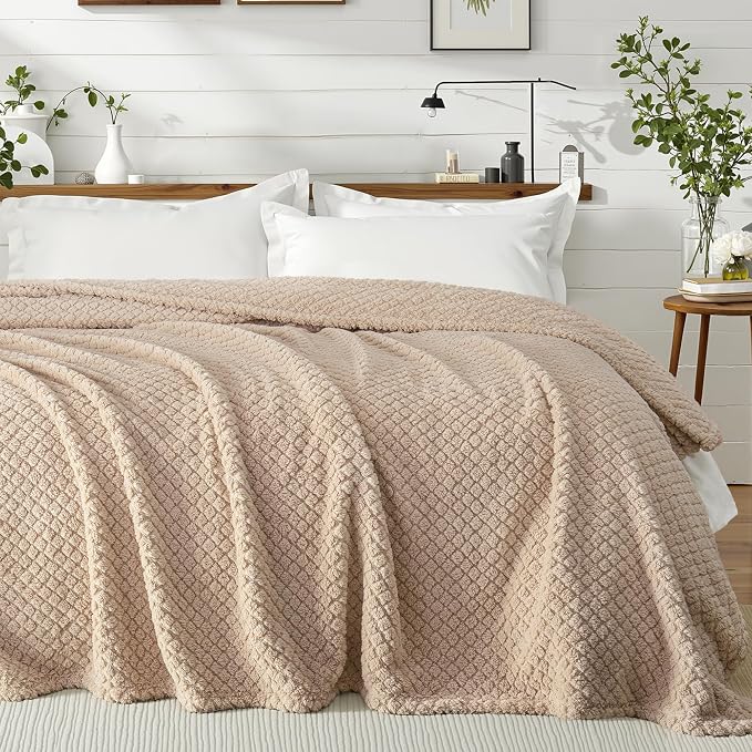 Exclusivo Mezcla Soft Fleece King Size Blanket for Bed, Camel | Jacquard Lightweight Cozy Bed Blanket, Breathable Decorative Fuzzy Textured All Season Use, 90x104 Inches