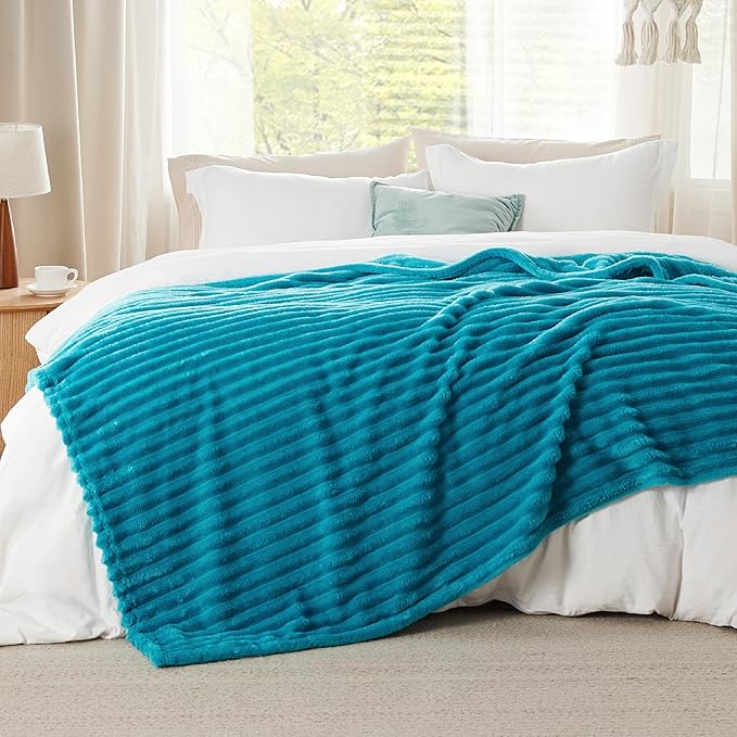 Bedsure GentleSoft Teal Full Blanket for Bed - Cozy Soft Blankets for Women, Cute Large Throws for Girls, 84x90 Inches