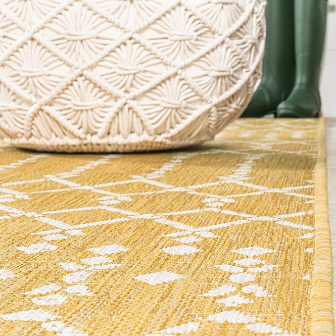 JONATHAN Y Moroccan Geometric Indoor Outdoor Area Rug 4X6 Yellow/Cream, Ourika Textured Weave for Backyard, Patio, Porch, Easy-Cleaning, High Traffic, Pet-Friendly, Non-Shedding (SMB108G-4)