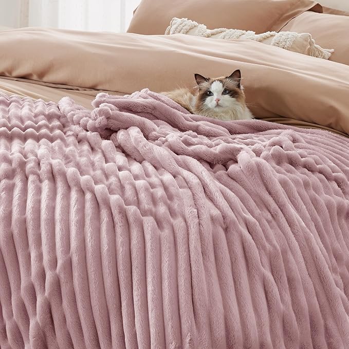 Bedsure GentleSoft Pink Fleece Blanket for Couch - Cozy Soft Blankets for Women, Cute Small Throws for Girls, Pink Decor Gifts for Home Room Office, 50x60 Inches