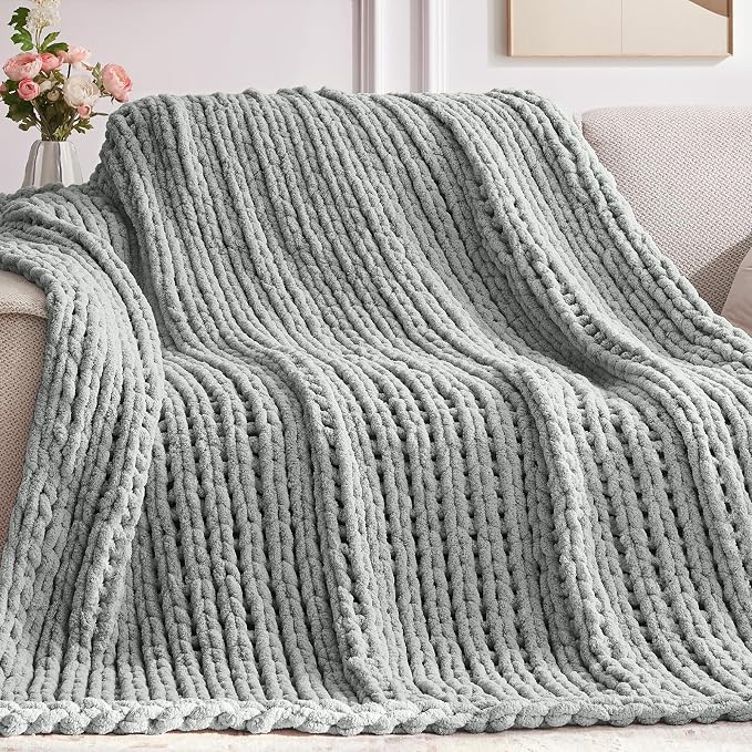 Negwoo Chunky Knit Throw Blanket, Knitted Throw Chenille Yarn, 50"*60" | Soft Thick Cable Knitted Blankets, Handmade Big Thick Blanket, Machine Washable Cute Comfy Blanket for Home Decor, Light grey
