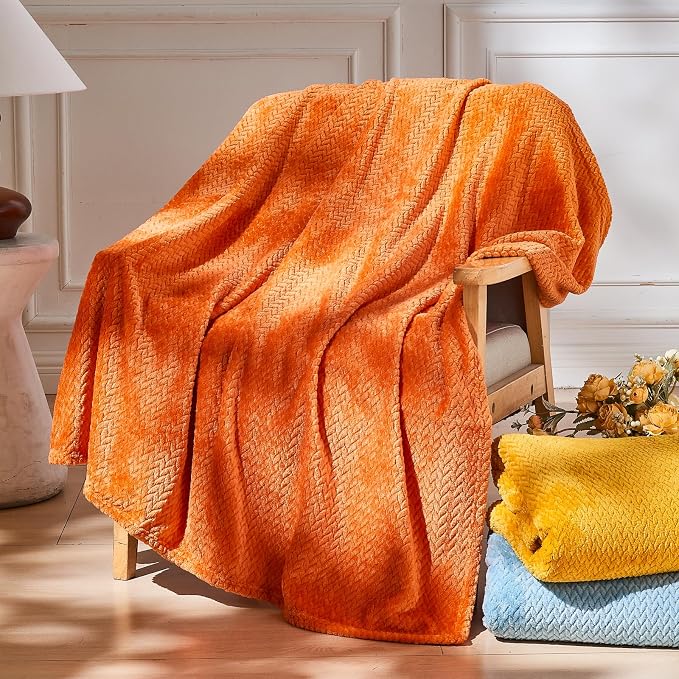 NEWCOSPLAY Fleece Leaves Pattern King Blanket, Orange, 90"x110" | Super Soft Throw Blanket, Lightweight Cozy Bed Sofa Blanket, Premium Silky Flannel Fleece, Travel Blanket for All Season Use