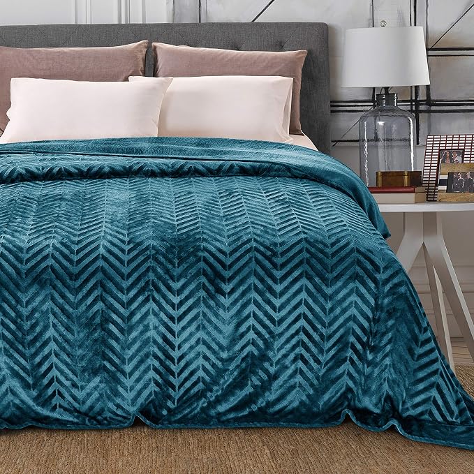 Whale Flotilla Flannel Fleece Fall Bed Blanket King Size, Teal | Lightweight Breathable Soft Bedspread, Plush Fluffy Coverlet Chevron Design Decorative Blanket for Home Life, 90x104 Inch