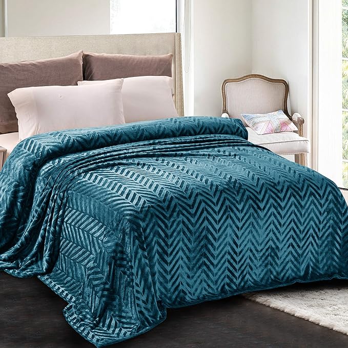 Whale Flotilla Flannel Fleece Fall Bed Blanket King Size, Teal | Lightweight Breathable Soft Bedspread, Plush Fluffy Coverlet Chevron Design Decorative Blanket for Home Life, 90x104 Inch