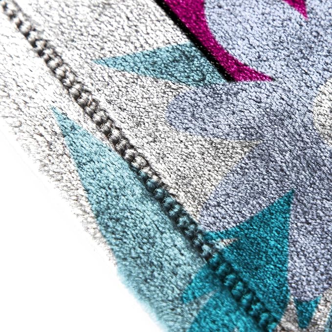 Jay Franco Kids Plush Throw Blanket – Soft & Cozy Fleece Throw for Bedroom & Couch Décor, Official Licensed Product, Blue - Frozen, 60x90 - Large Blanket