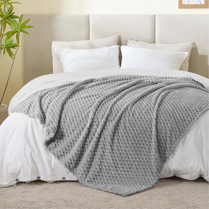 BEDELITE Grey Throw Blanket for Couch, Soft Cozy Gifts for Women, 50 * 60 | 3D Jacquard Decorative Fleece Blanket, Super Soft Plush Throws, Cute Birthday Gift for Women & Men, Suitable for All Seasons