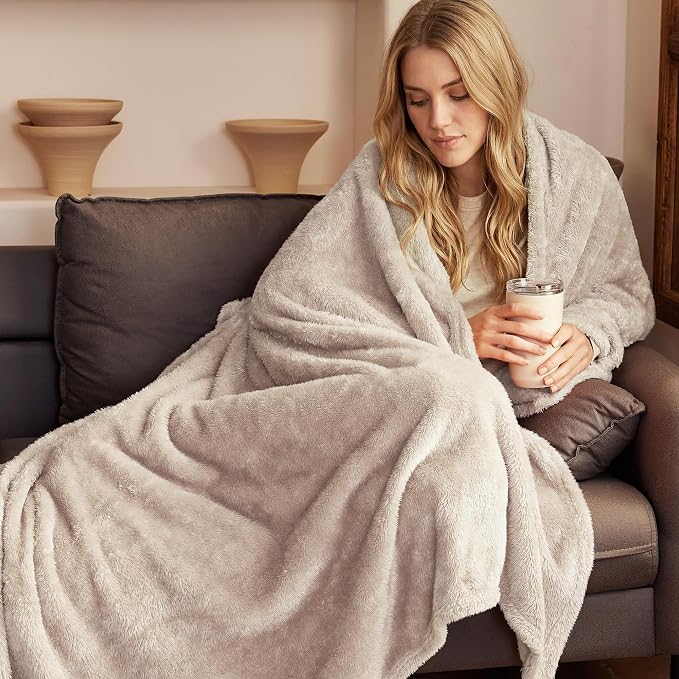 Exclusivo Mezcla Fuzzy Plush Fleece Bed Blanket Twin XL Size, Camel | 90x66 Inches, Super Soft and Cozy Bed Blanket, Fluffy Blanket for Bed, College Dorm Room Essentials, All Season