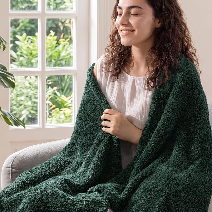 Exclusivo Mezcla Fleece Throw Blanket for Couch and Sofa, 50" x 60" | Super Soft and Cozy Fluffy Blanket for Women, Lightweight and Fuzzy Throw for Home Decor, All Season, Forest Green