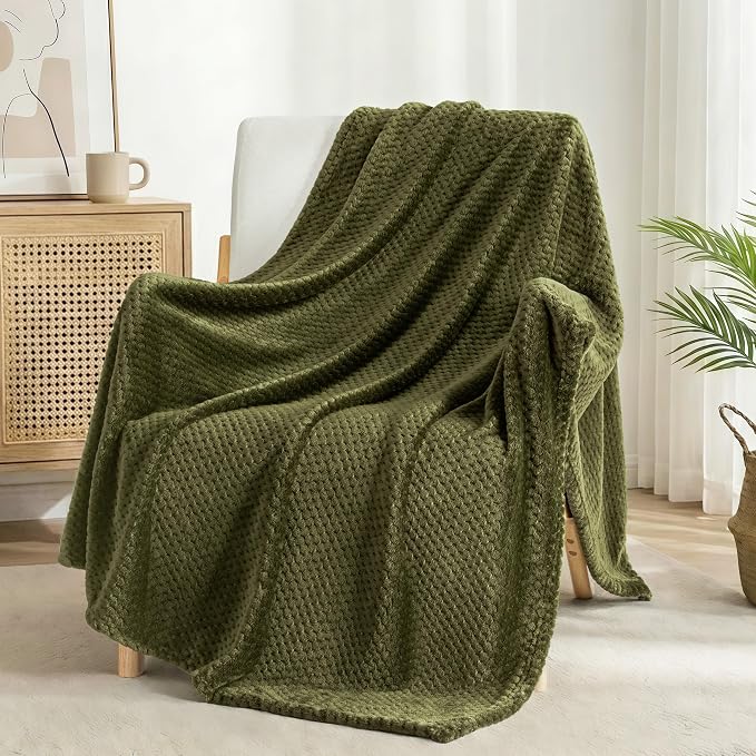 Exclusivo Mezcla Soft Waffle Fleece Bed Blanket Twin Size, Olive | Lightweight Plush Blanket for Bed, Couch, Sofa, Cozy Fluffy Design for Bedroom, Guest Room, All Season, 60x80 Inches