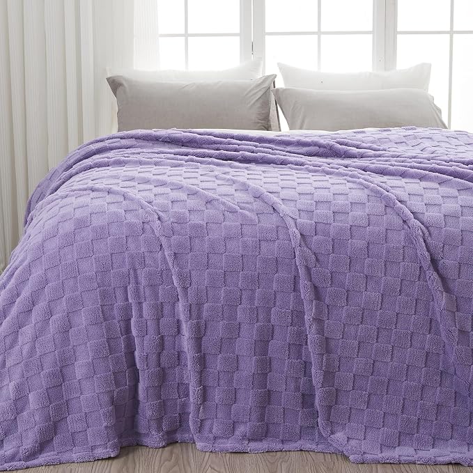 NEWCOSPLAY 3D Checkered Flannel Queen Blanket, Lavender Checkered, 90"x90" | Super Soft Cute Lightweight Decorative Premium Silky Fleece Blanket for Couch Sofa Bed, Gift for Women Men, All Season Use