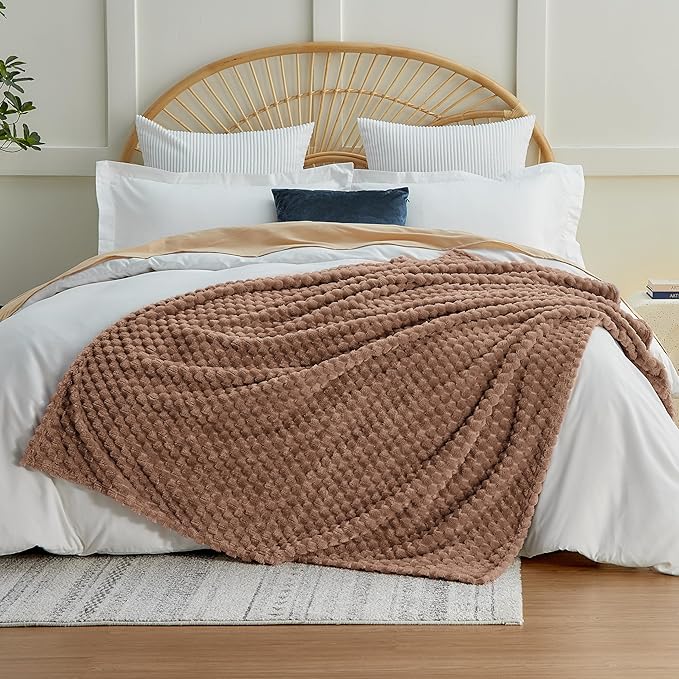 EXQ Home Gentle Soft Fleece Throw Blanket – Cozy Lightweight 3D Imitation Turtle Shell Jacquard Blanket for Couch Bed – All-Season Warm Fuzzy Flannel Blanket for Women Mom Gifts(60"x80",Mocha Mousse)