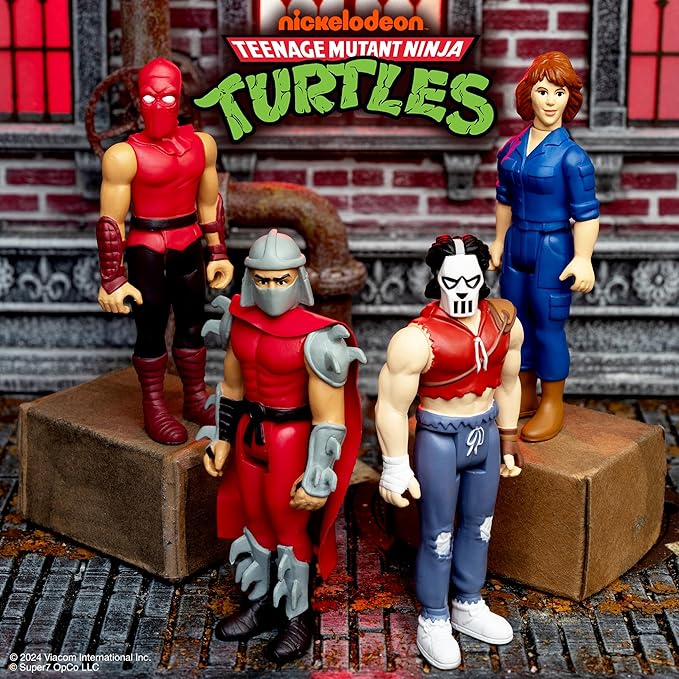 Super7 Teenage Mutant Ninja Turtles April O'Neil (Comic Color) - 3.75" TMNT Action Figure with Accessories Classic Cartoon Collectibles