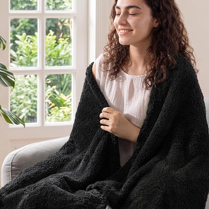 Exclusivo Mezcla Fleece Throw Blanket for Couch and Sofa, 50" x 60" | Super Soft and Cozy Fluffy Blanket for Women, Lightweight and Fuzzy Throw for Home Decor, All Season, Black
