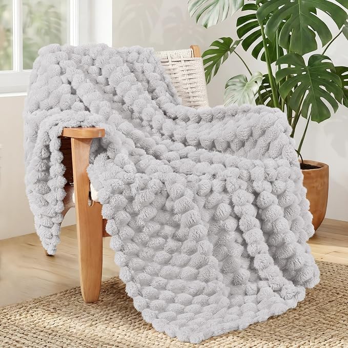 Whale Flotilla Soft 3D Fleece Throw Blanket for Couch & Bed, Light Grey | Super Cozy Lightweight Plush Fluffy Throw, Luxury Decorative All‑Season Couch Cover Blanket for Sofa & Office Chair, 50"x60"