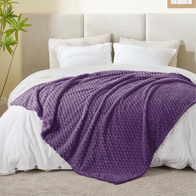BEDELITE Purple Throw Blanket for Couch, Soft Cozy Gifts for Women, 50 * 60 | 3D Jacquard Decorative Fleece Blanket, Super Soft Plush Throws, Cute Birthday Gift for Women & Men, Suitable for All Seasons