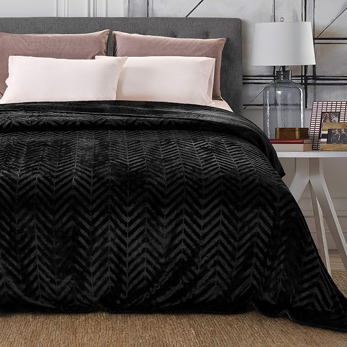 Whale Flotilla Flannel Fleece Fall Bed Blanket Queen Size, Black | Lightweight Breathable Soft Bedspread, Plush Fluffy Coverlet Chevron Design Decorative Blanket for Home Life, 90x90 Inch