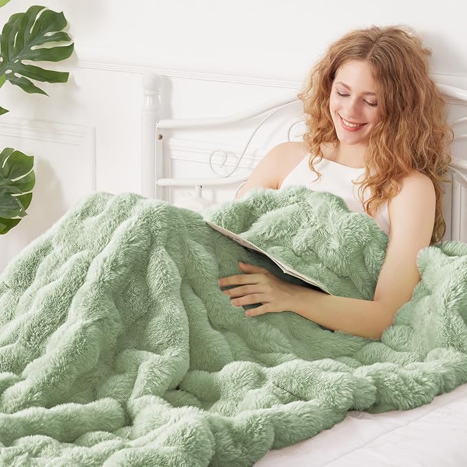 Comelady Soft Fluffy Faux Fur Throw Blanket 60"x80", Bubble Plush Texture | Sage Green Thick Fuzzy Blanket, No-Shedding, Aesthetic & Cozy for Couch Bed Room Decor, Warm Gift for Women Men