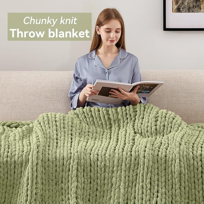 Negwoo Chunky Knit Throw Blanket, Knitted Throw Chenille Yarn, 80"*90" | Soft Thick Cable Knitted Blankets, Handmade Big Thick Blanket, Machine Washable Cute Comfy Blanket for Home Decor,Light green