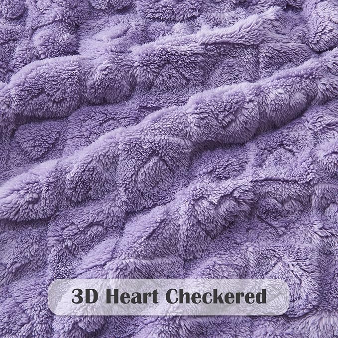NEWCOSPLAY 3D Heart Checkered Flannel King Blanket, Lavender, 90"x110" | Super Soft Cute Lightweight Decorative Premium Silky Fleece Blanket for Couch Sofa Bed, Gift for Women Men, All Season Use