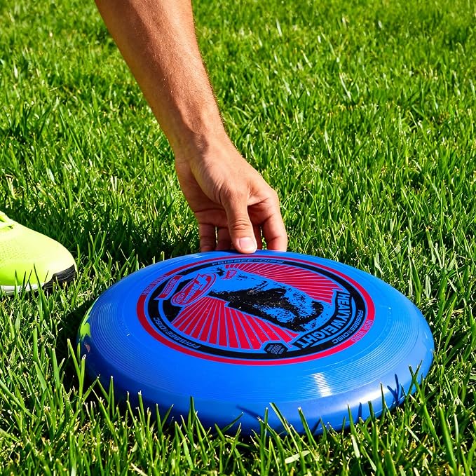 Wham-O Frisbee Heavyweight 200g Flying Disc, 11 Inch Stable Competition Sports Disc, Long Distance and Durable, for Outdoor Activities and Family Fun