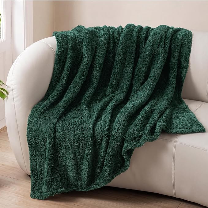 Exclusivo Mezcla Fleece Throw Blanket for Couch and Sofa, 50" x 60" | Super Soft and Cozy Fluffy Blanket for Women, Lightweight and Fuzzy Throw for Home Decor, All Season, Forest Green