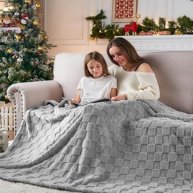 NEWCOSPLAY 3D Checkered Flannel Twin Blanket, Grey Checkered, 60"x80" | Super Soft Cute Lightweight Decorative Premium Silky Fleece Blanket for Couch Sofa Bed, Gift for Women Men, All Season Use