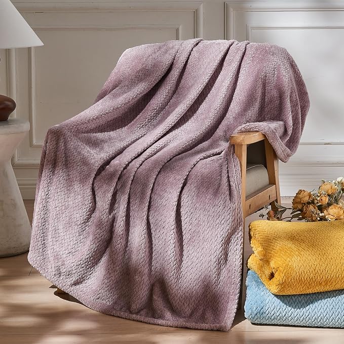 NEWCOSPLAY Fleece Leaves Pattern King Blanket, Light Purple, 90"x110" | Super Soft Throw Blanket, Lightweight Cozy Bed Sofa Blanket, Premium Silky Flannel Fleece, Travel Blanket for All Season Use