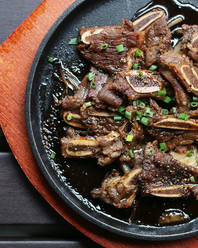 Sempio Korean BBQ Kalbi Soy & Garlic Marinade, 17.63oz / 500g | Sweet & Savory Authentic Korean BBQ Sauce with Soy Sauce & Garlic, Perfect for Stir-Fry and Grilled Meats, Zero Trans Fat
