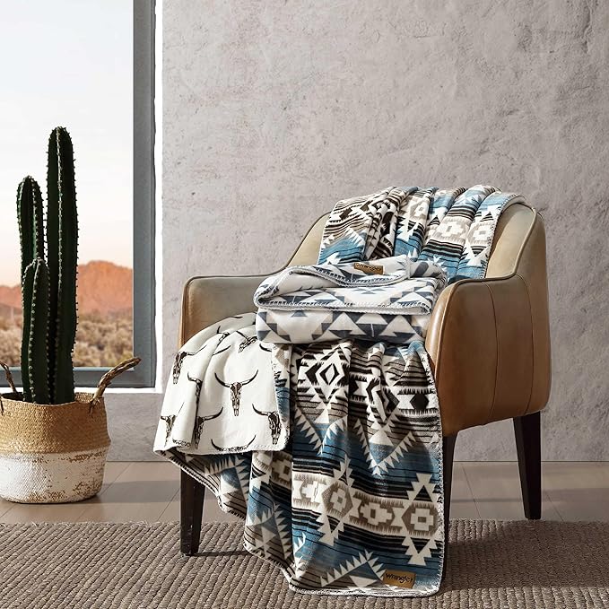 Wrangler - Oversized Fleece Throw Blanket for Couch 60x70, Ultra Soft Reversible Plush Blanket, Americana Decor, Cozy Western Style Throw for Sofa, Bed, Living Room (Jericho Aqua/Brown)