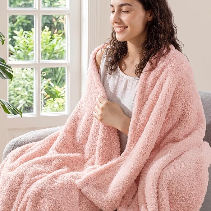 Exclusivo Mezcla Fleece Bed Blankets Queen Size for Bed, 90" x 90" | Super Soft and Cozy Fluffy Blanket for Women, Lightweight and Fuzzy Bedding for Bedroom , All Season, Light Pink