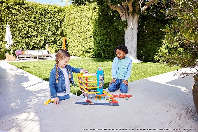 Matchbox Toy Vehicles & Playset, Transportation Center with 5 Levels, Kid& Car-Activated Features, Includes 1:64 Scale Taxi, Boat & Helicopter & Food Vendor Accessory