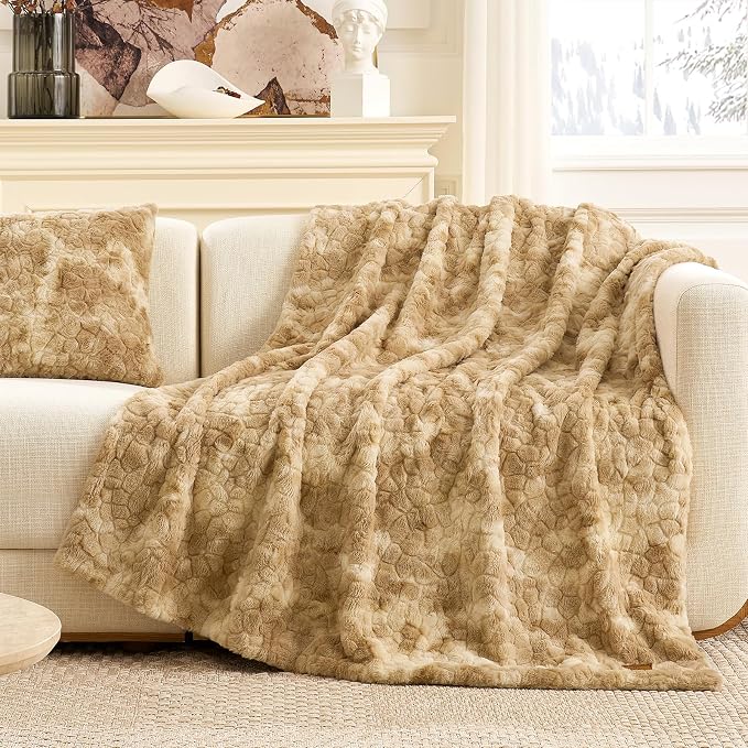 Cozy Bliss Faux Fur Throw Blanket for Couch, Fuzzy Soft Plush Thick Warm Fluffy Reversible Wave Textured Blanket for Sofa Bedroom Living Room, 55 * 70 Inches Tie-dye Khaki