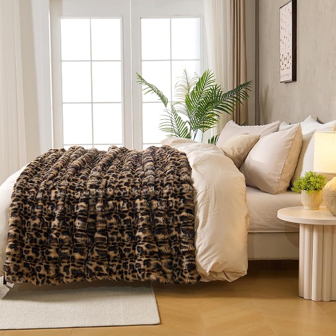 DOWNCOOL Faux Fur Throw Blanket for Couch, Ultra Soft Fluffy Fuzzy Plush Bubble Blanket for Sofa Bedroom Living Room, Cozy Warm Luxury Fleece Minky Blanket, 50x60 Inches Leopard Print