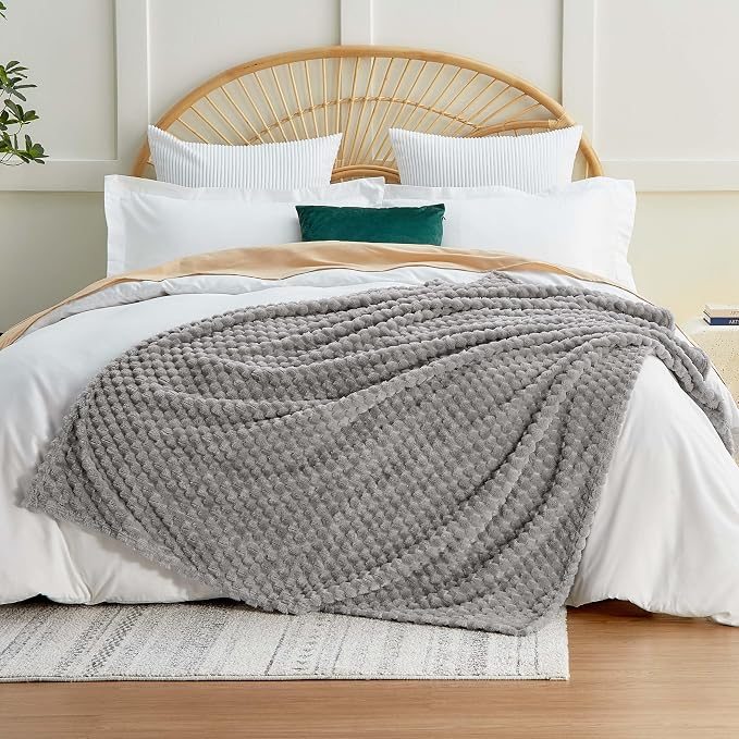 EXQ Home Fleece Throw Blanket for Couch or Bed - 3D Imitation Turtle Shell Jacquard Decorative Blankets - Cozy Soft Lightweight Fuzzy Flannel Blanket Suitable for All Seasons(50"×60",Light Grey)